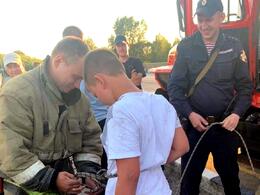 В Осинниках очередной ребенок эвакуирован с опоры моста